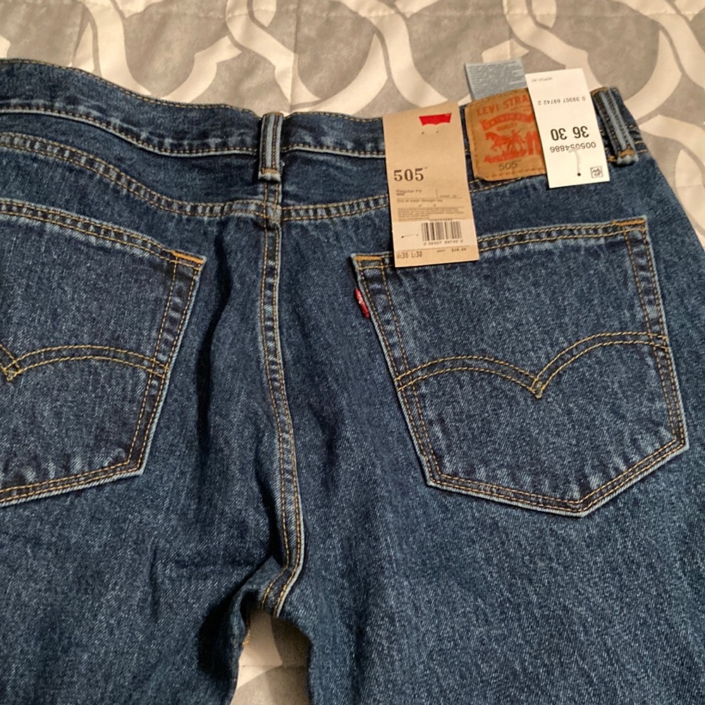 Levi’s 505 Regular Fit Jeans size 36 x 30
